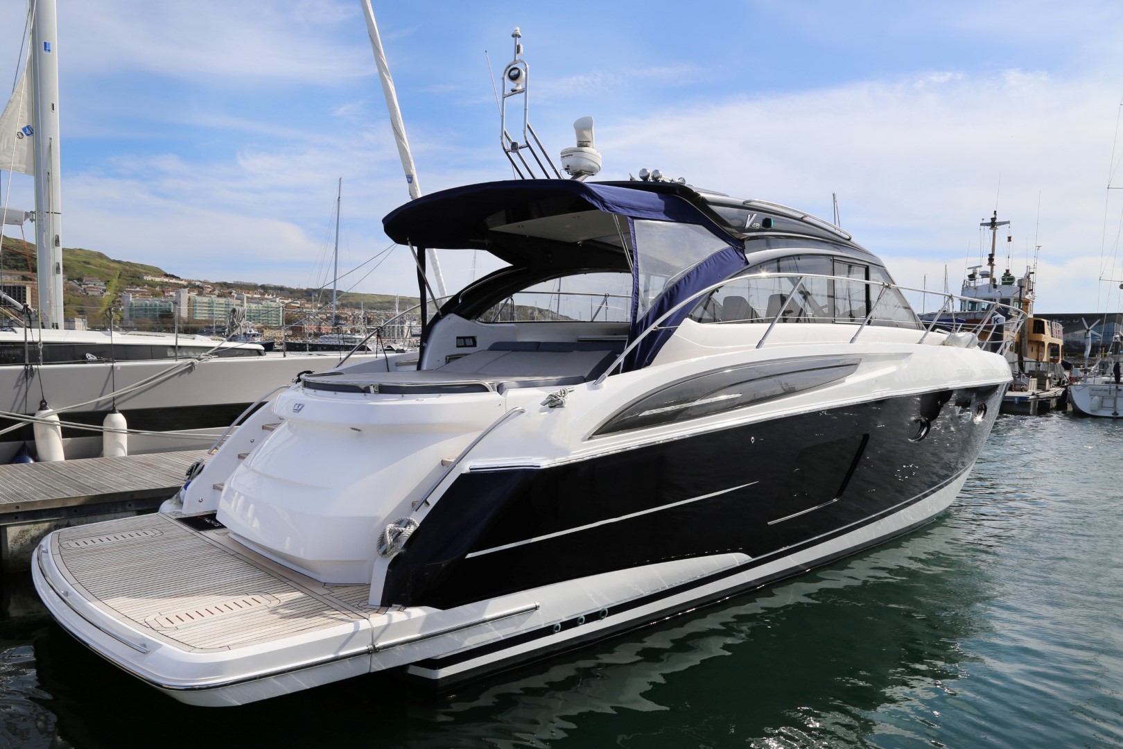 Princess V48 zu verkaufen