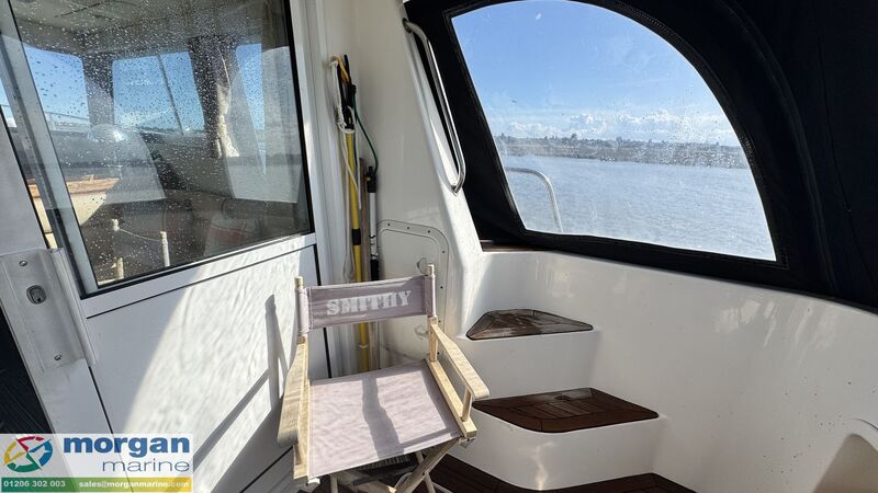  Hardy  32 Commander