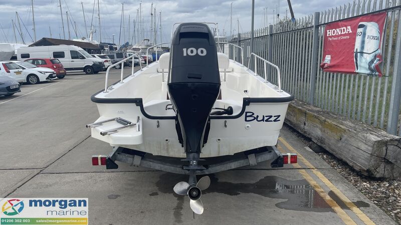  Boston Whaler  170 Montauk 