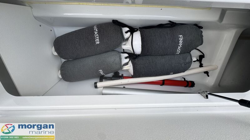  Finnmaster  T6 Day Cruiser