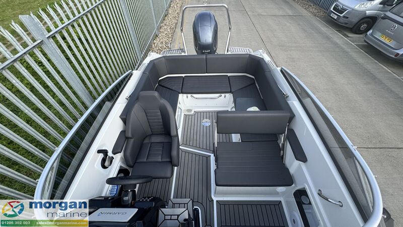  Finnmaster  T6 Day Cruiser