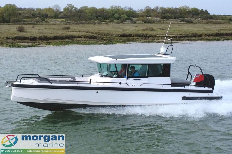  Axopar  28 Cabin