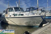 Aquastar 27 aft cabin