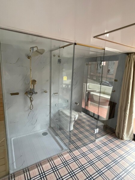 04cf2ead-db33-4450-9136-81f75a46ad43 HT Houseboats sp.zo.o., Polen Hausboot Seebird