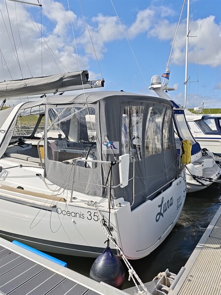 Oceanis 35.1  5 Beneteau OCEANIS 35.1
