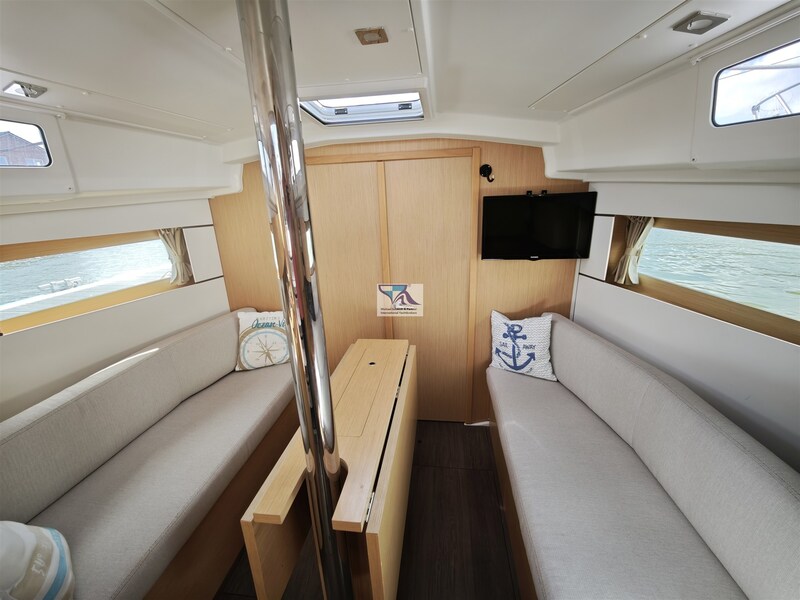 Oceanis 35.1  15 Beneteau OCEANIS 35.1