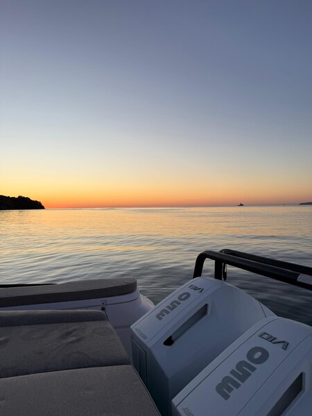 IMG-20251201-WA0014 Axopar 45 Cross Cabin