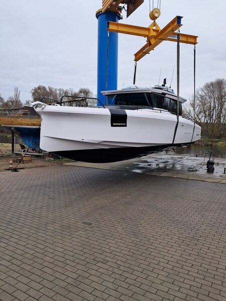 IMG-20251201-WA0021 Axopar 45 Cross Cabin