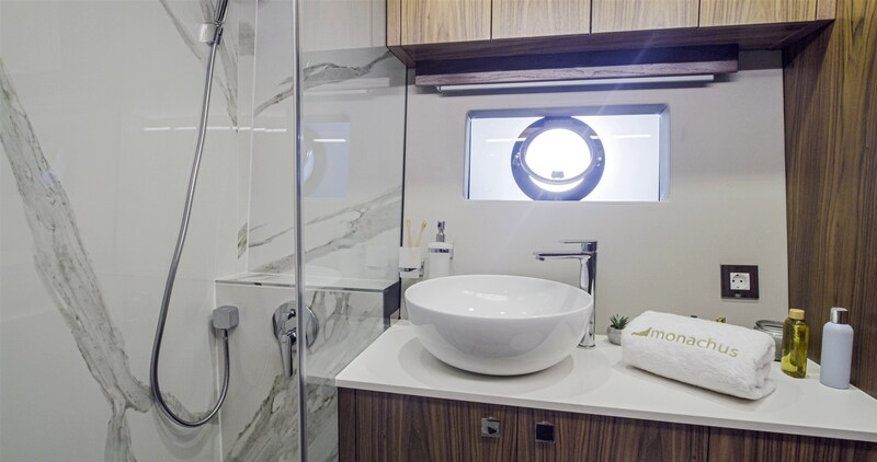 M70-Fly-bathroom-1 Monachus Yachts Monachus 70 Fly