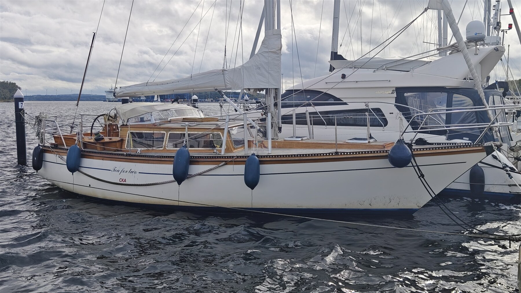 Baltika 10,40 m Decksalon Segelyacht zu verkaufen