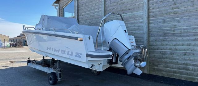  Nimbus Boats NIMBUS T8