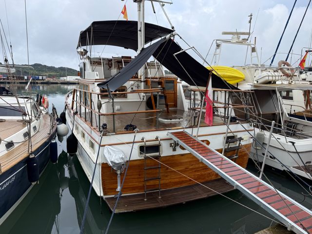  KONG AND HALVERSEN HK ISLAND GYPSY 44