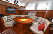  OYSTER 80 Deck Saloon