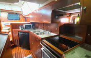  OYSTER 80 Deck Saloon