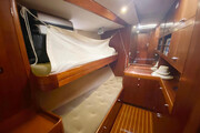  OYSTER 80 Deck Saloon