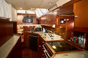  OYSTER 80 Deck Saloon