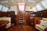  OYSTER 80 Deck Saloon
