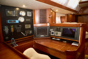  OYSTER 80 Deck Saloon