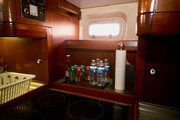  OYSTER 80 Deck Saloon