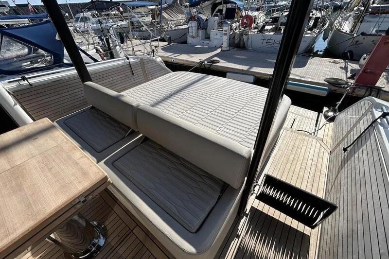 Cranchi A46 Luxury Tender Cranchi A46 Luxury Tender