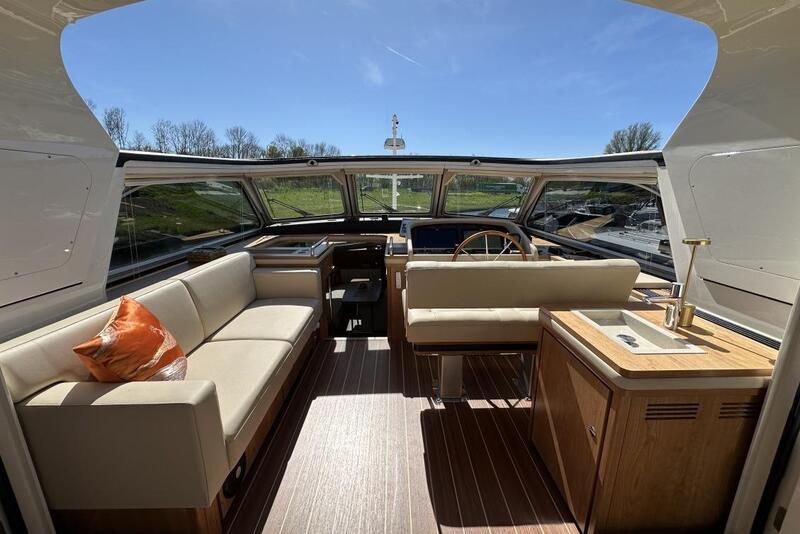 Linssen Grand Sturdy 550 Variotop Linssen Grand Sturdy 550 Variotop
