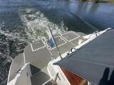 Cruisers 440 EXPRESS Cruisers 440 EXPRESS