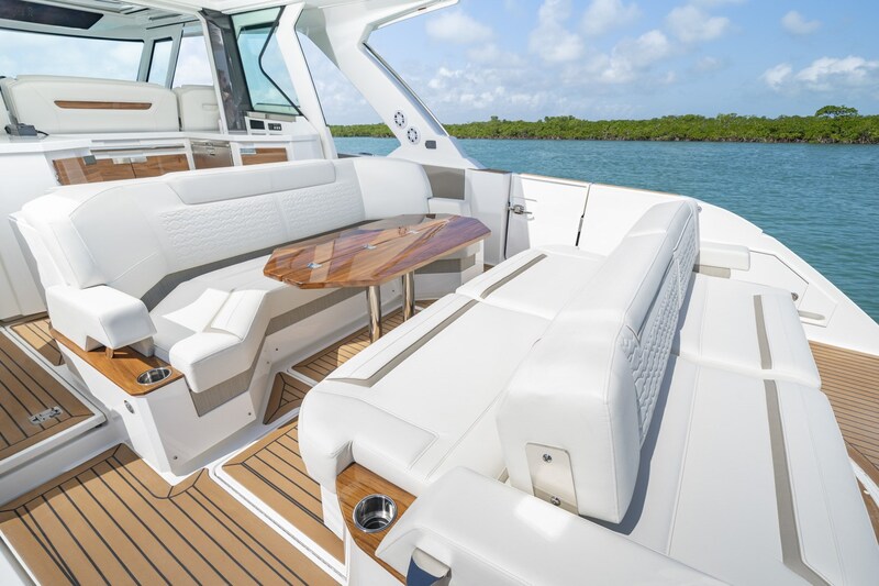 Tiara 48LS aft dinette Tiara Yachts 48 LS