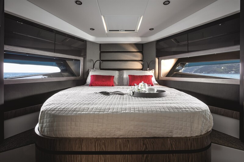 A45 Master Cabin Azimut Atlantis 45