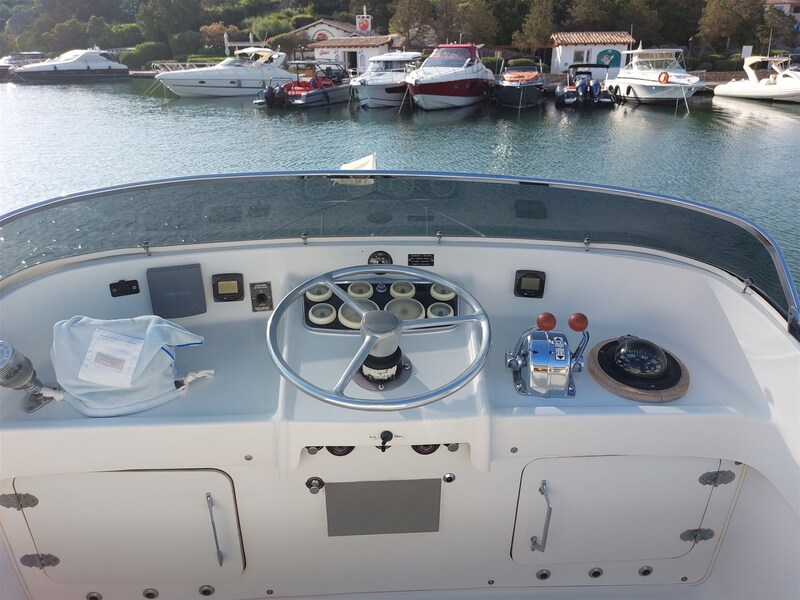 Bertram 31 Fbc guida fly Bertram Yacht 31' Fbc
