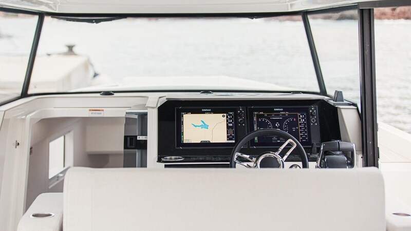 SAXDOR 340 GTWA Cockpit Saxdor 340 GTWA