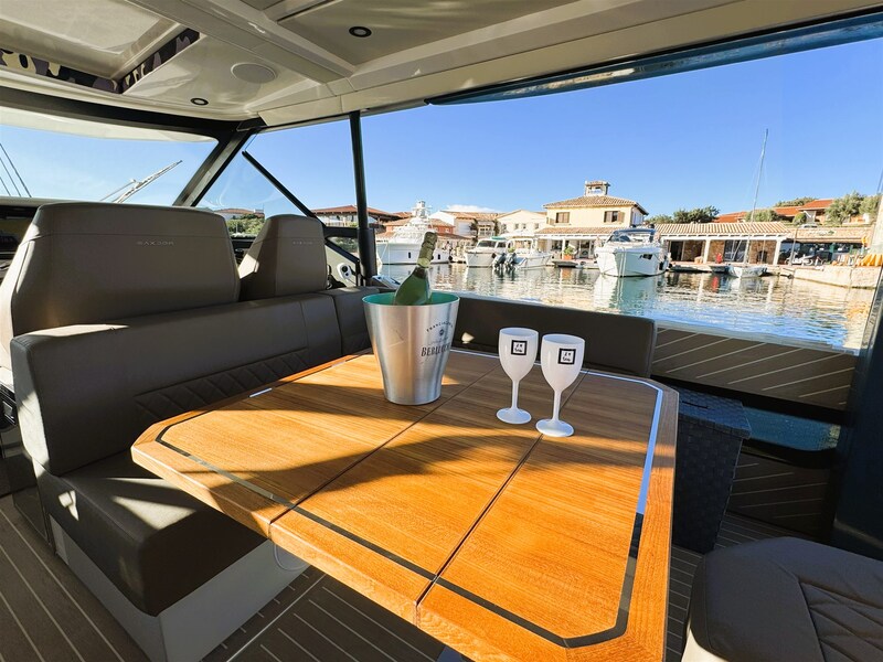 12 - sador 400 interno Saxdor 400 GTO