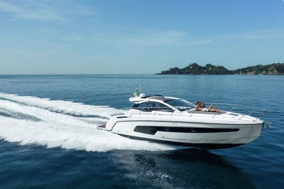 A45 Running 1 Azimut Atlantis 45