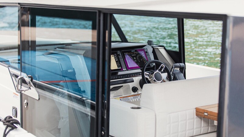 SAXDOR 340 GTWA Cockpit view Saxdor 340 GTWA