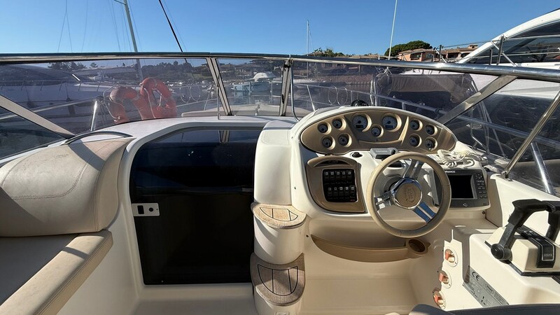 Helm Sessa Marine C30