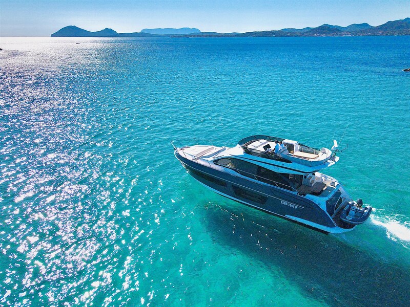 Aerial view Azimut 53 Flybridge