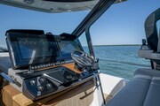 Tiara EX60 helm station Tiara Yachts EX 60