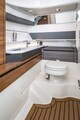 Tiara 34 LX head Tiara Yachts 34 LX