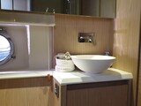 Beneteau MC5 owner's bathroom Beneteau MONTE CARLO 5