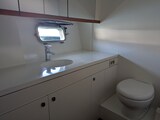 Toy Tender 47 owner's bathroom Toy Marine TENDER 47