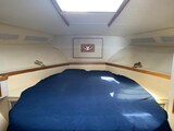 {I} cabin Bertram Yacht 37' Convertible