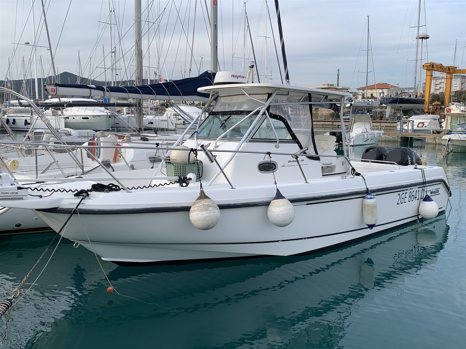 Boston Whaler OUTRAGE 28 zu verkaufen