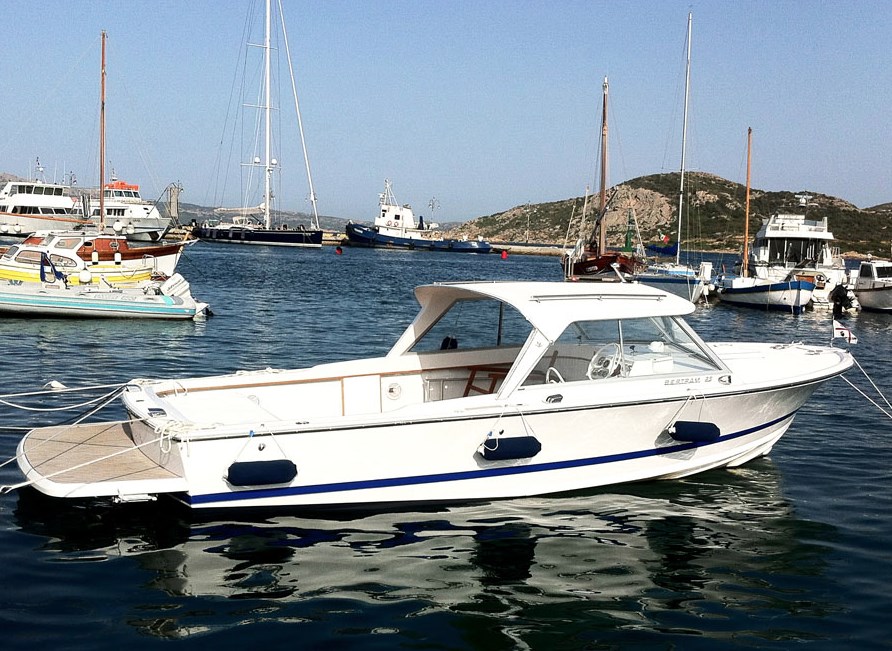 Bertram Yacht 25' HT zu verkaufen
