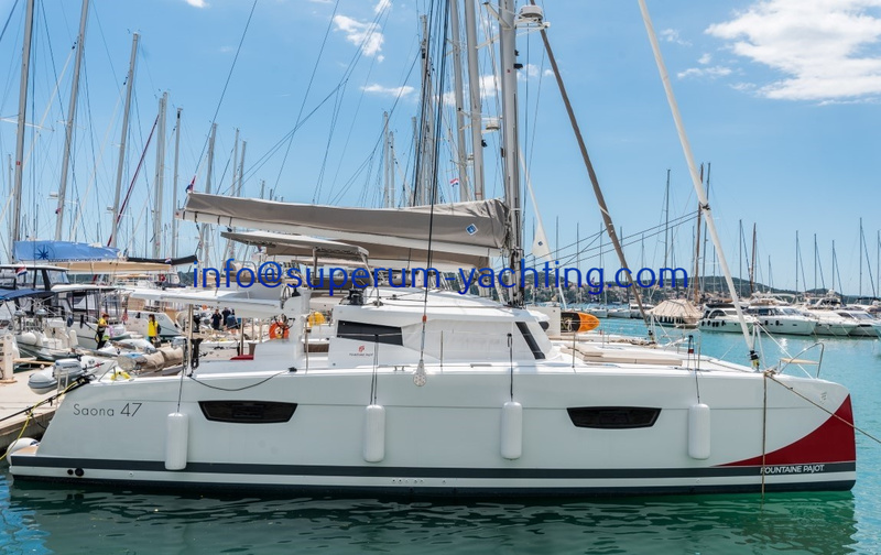 2004 Fountaine Pajot Saona 47