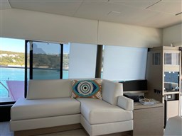 474a37e2-35aa-f4ff-93a8-5891c1106621.256 Prestige Yachts 520s