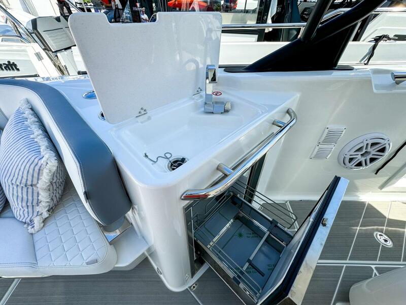  Wellcraft 38 T-Top