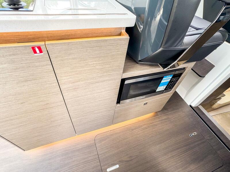  Wellcraft 38 Explorer