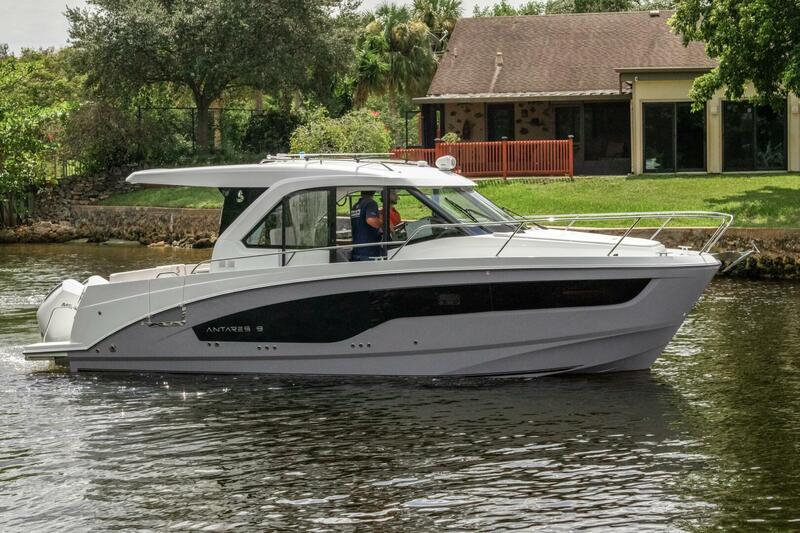  Beneteau Antares 9