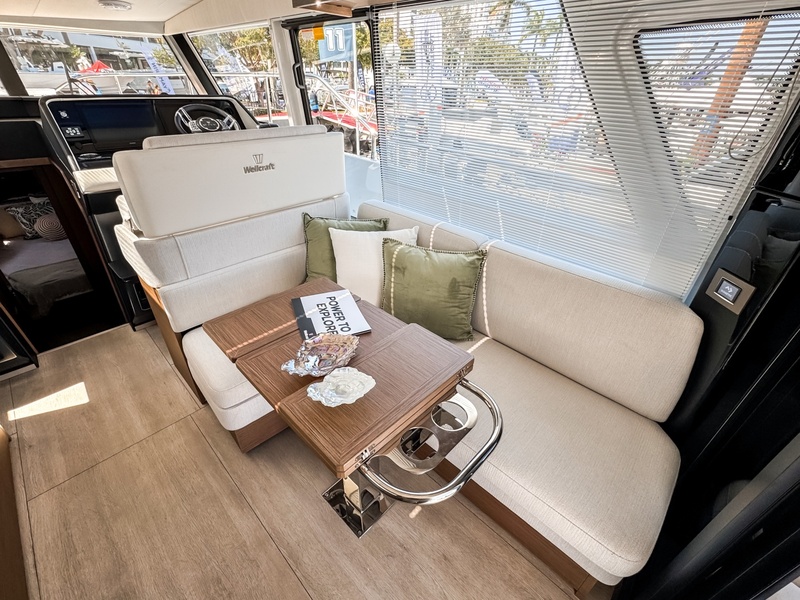  Wellcraft 44 Explorer