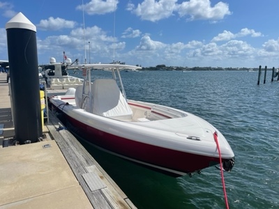 Intrepid 327 Center Console