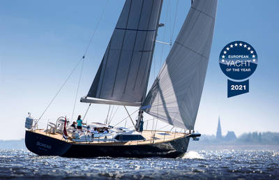 Contest 55CS wins European Yacht of the Year 2021 - Luxury Cruiser